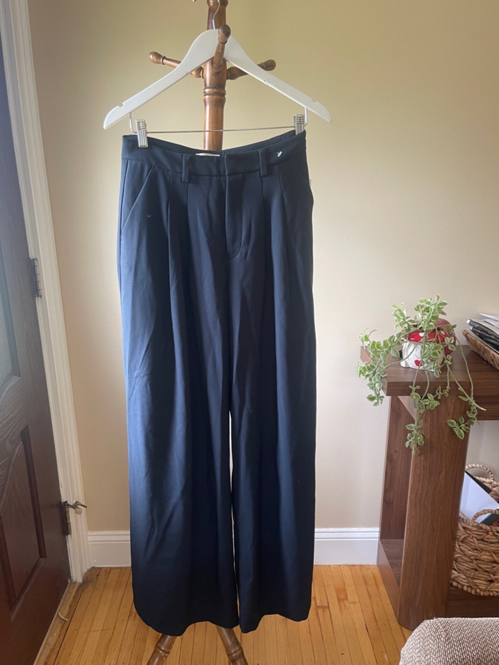 Woman’s Wide-Leg Dress Pants